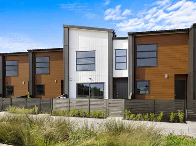 121 Otuwairoa Esplanade, Papakura