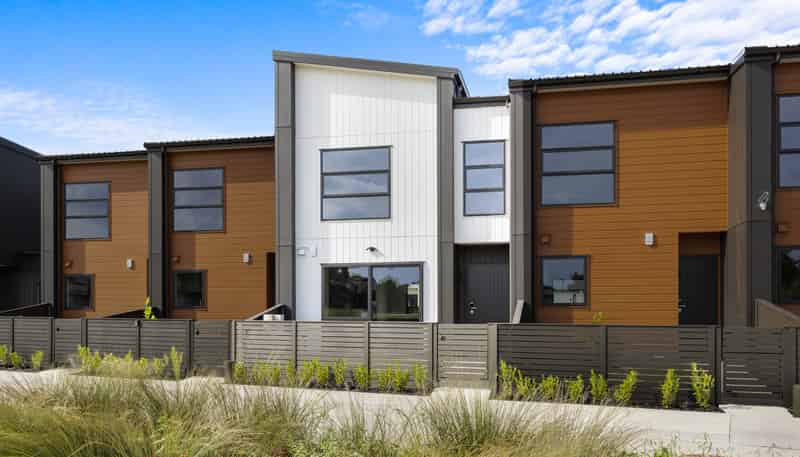 121 Otuwairoa Esplanade, Papakura