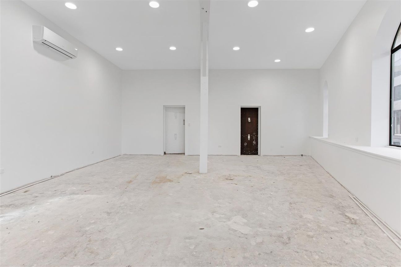 Prime Retail + Character Living - Vista 6