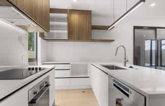 4D Roberts Road, Te Atatu South