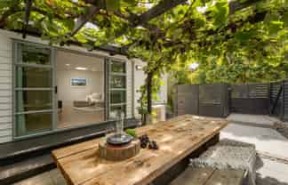 111 Bell Street, Judea