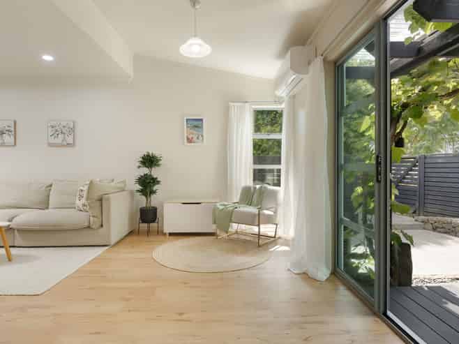 111 Bell Street, Judea