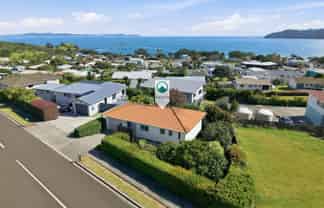 5 Torsby Road, Coopers Beach