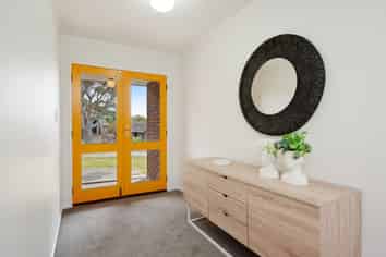 90 Ayton Drive, Whitby