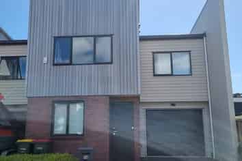 16 Gateway Avenue, Beachlands