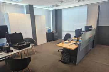 SHOWROOM/OFFICE PLUS STORAGE
