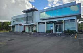 SHOWROOM/ OFFICE + STORAGE
