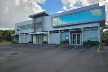 SHOWROOM/OFFICE PLUS STORAGE
