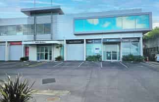 SHOWROOM/OFFICE PLUS STORAGE
