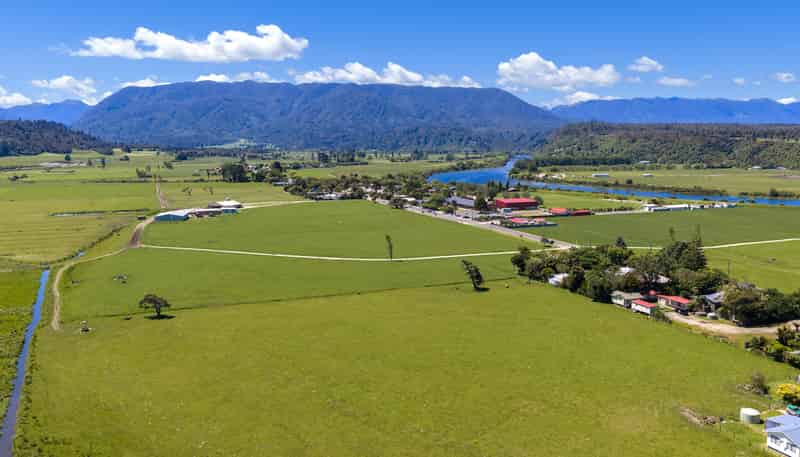 71 Waverley Street, Karamea