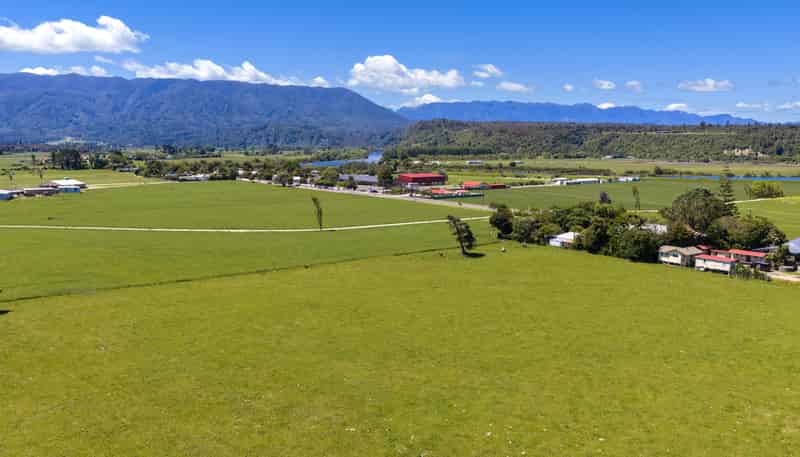 71 Waverley Street, Karamea