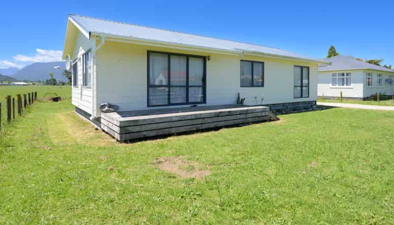 71 Waverley Street, Karamea