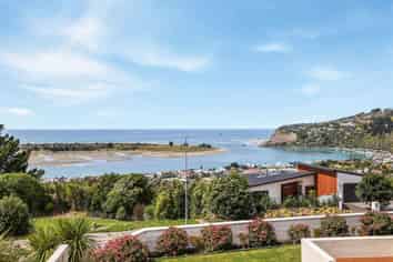 9 Dunkeld Lane, Redcliffs