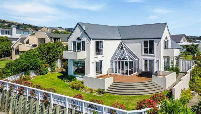 9 Dunkeld Lane, Redcliffs