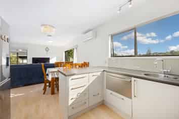 2/70 Stanaway Street, Hillcrest