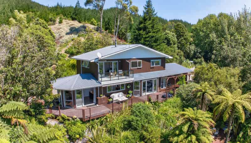 32 Maui Pomare Road, Nikau Valley
