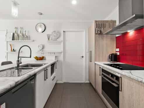 36 Hikawera Drive, Frimley