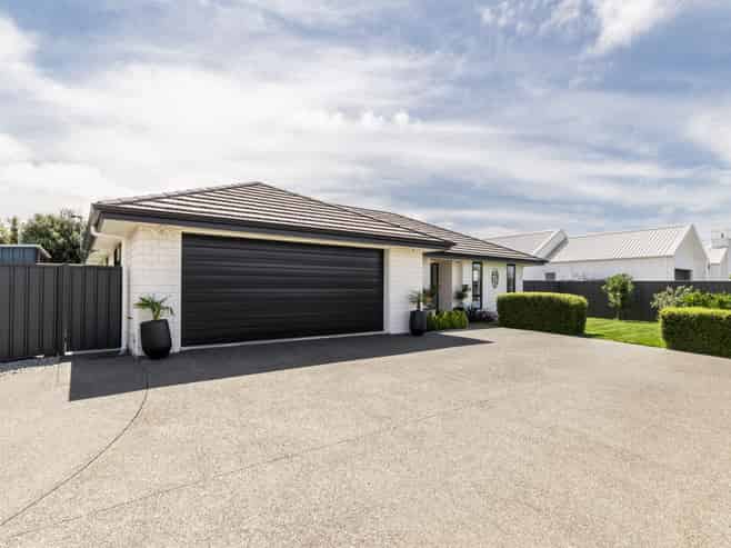 36 Hikawera Drive, Frimley