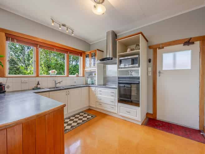 19 Holyrood Terrace, Waipukurau