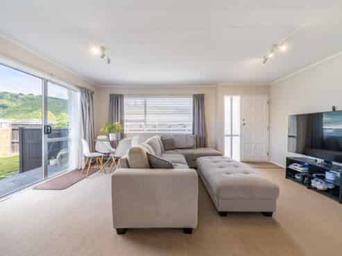 28A Roband Crescent, Brown Owl