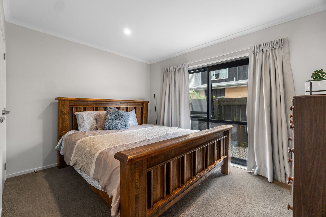Modern Two Bedroom Townhouse in Hamilton East - Vista 5