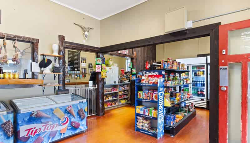  6522 Matawai Road, Matawai