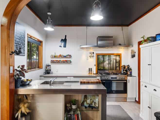  6522 Matawai Road, Matawai