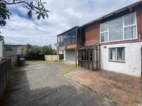 4/178 Hillsborough Road, Hillsborough