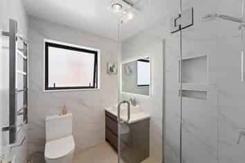 7/67 Royal View Road, Te Atatu South