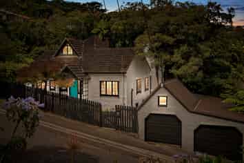 12 Abbott Street, Ngaio