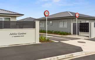 17/17 Waerenga Road, Otaki