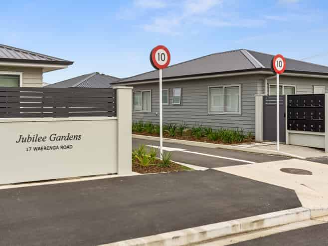 17/17 Waerenga Road, Otaki