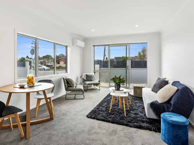 17/17 Waerenga Road, Otaki