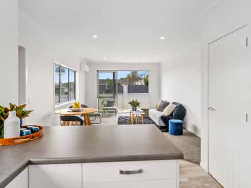 17/17 Waerenga Road, Otaki