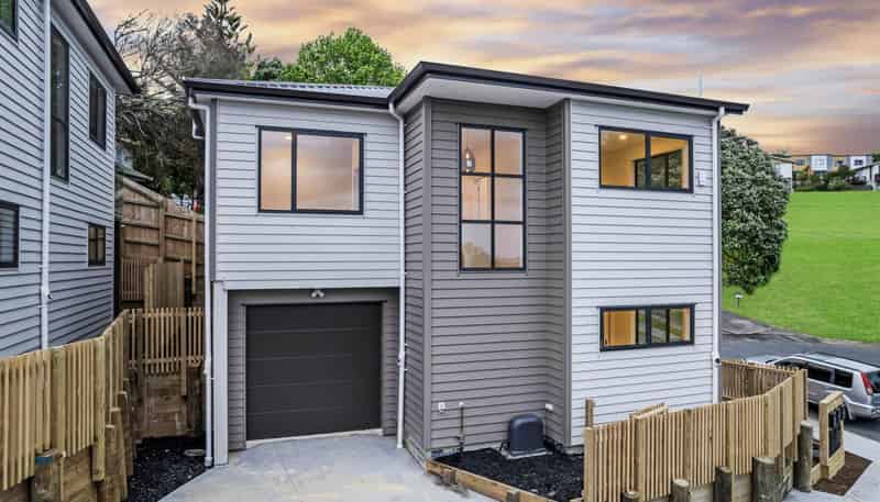 24A  Zingaro Place, Massey