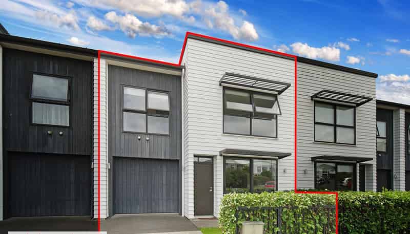 61 Matairangi Ave, Totara Heights