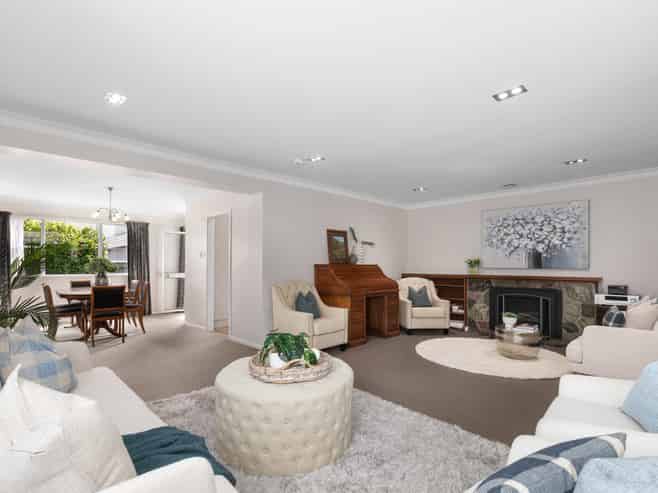 71 Queens Grove, Hutt Central