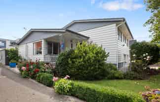 71 Queens Grove, Hutt Central