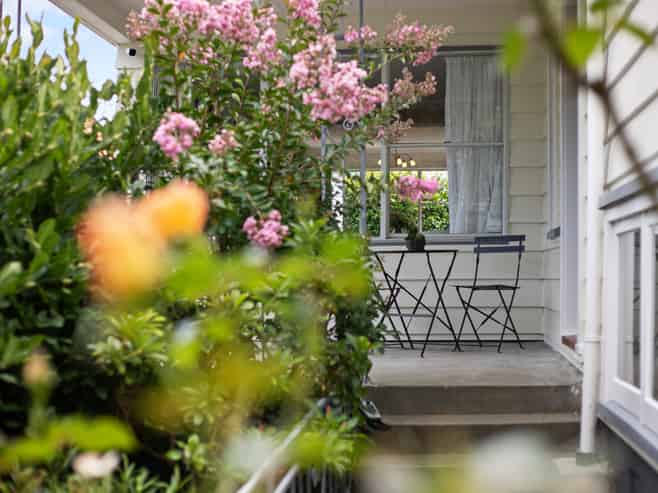 71 Queens Grove, Hutt Central