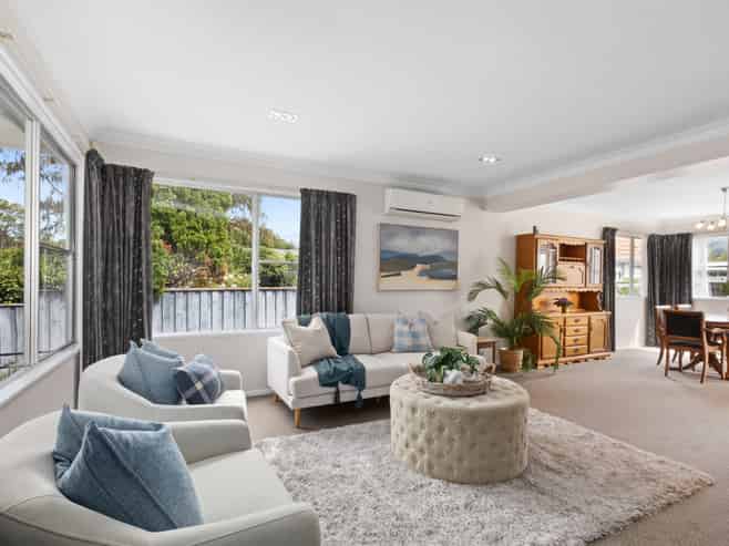 71 Queens Grove, Hutt Central