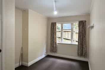 B/143 Wadestown Rd, Wadestown