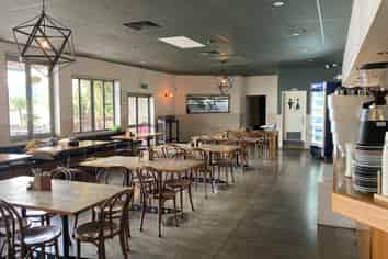 Ex Two Birds Café in Hamilton East Shopping Centre