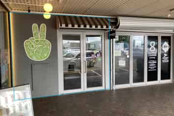 Ex Two Birds Café in Hamilton East Shopping Centre