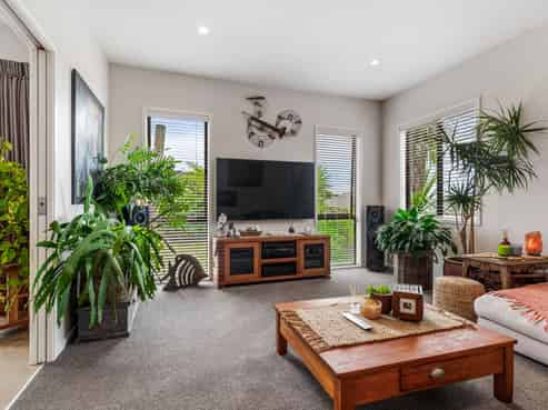 96 Solan Drive, Waimauku