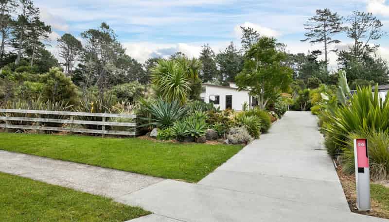 96 Solan Drive, Waimauku