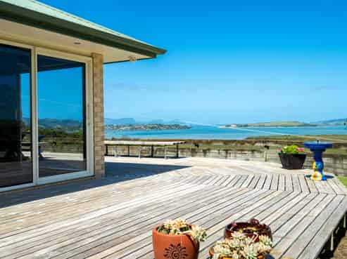 123 Toetoe Road, Otaika