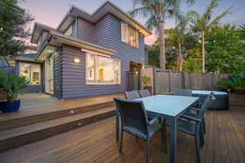 12 Cairngorm Place, Highland Park