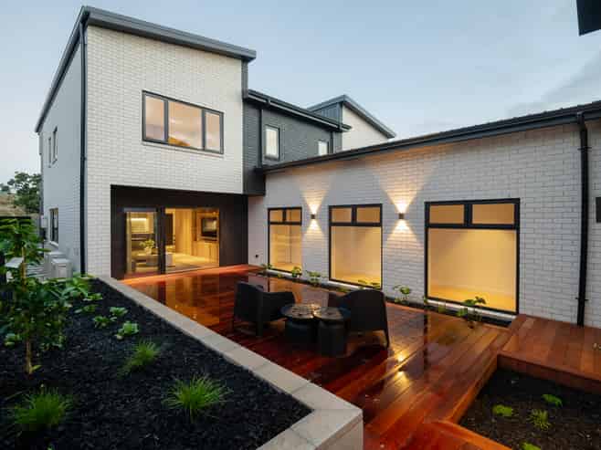 11 Kauri Point Drive, Rototuna North
