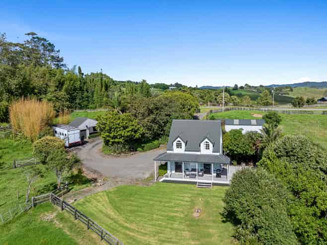35 Joblin Road, Wainui