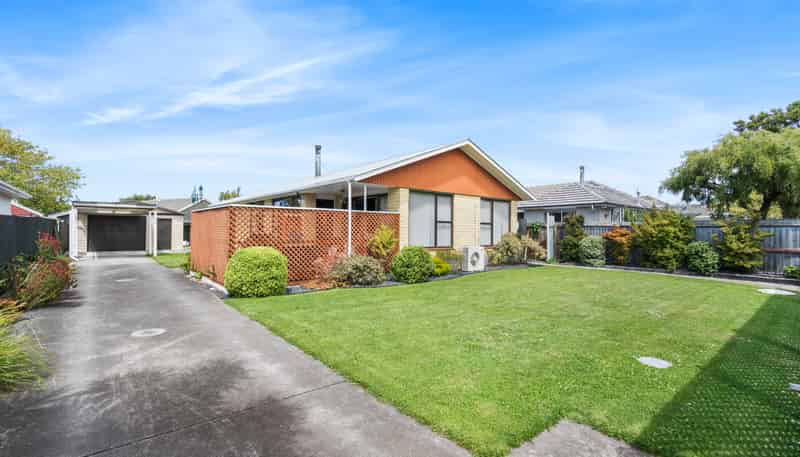 12 Cob Crescent, Woolston